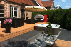 Nachher: Sommerlounge in Dorsten (Terrasse + Pool)